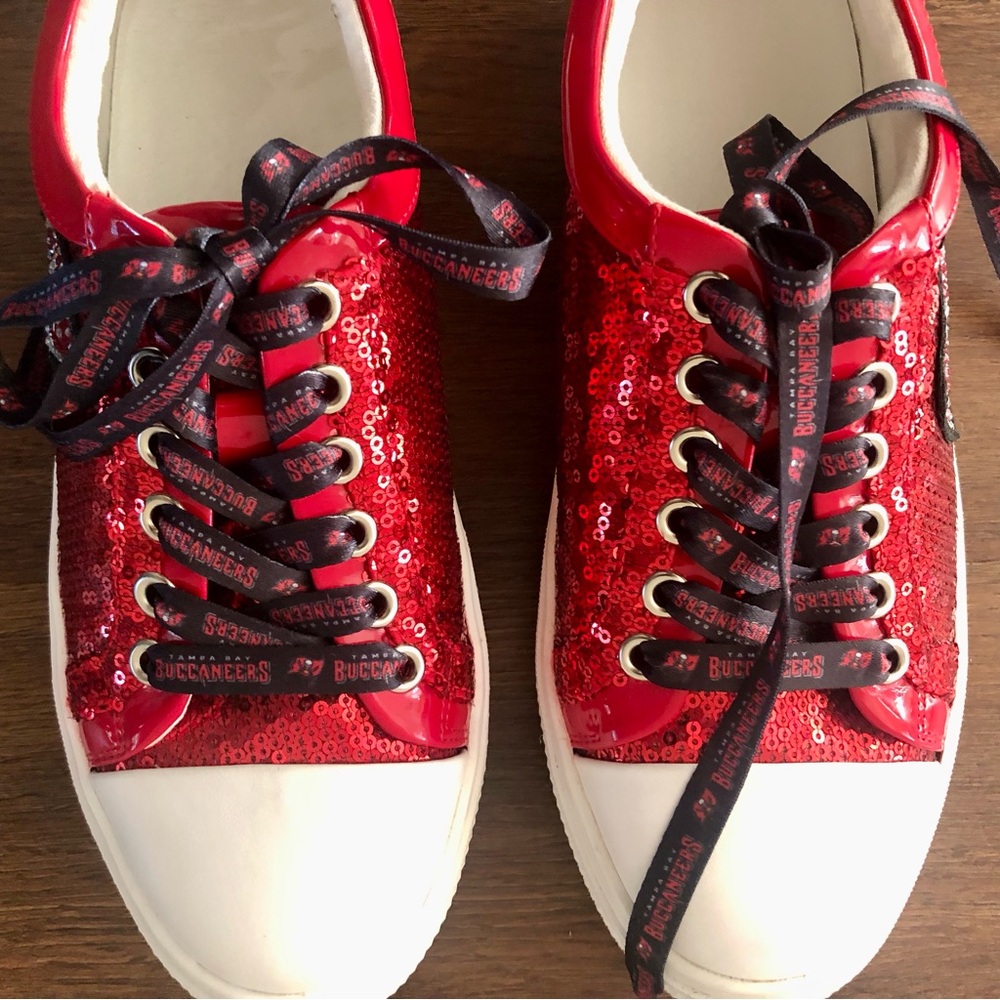 Women’s Cuce Red Tampa Bay Buccaneers Sequin Sneakers White Soles NFL New Size 8 - Picture 10 of 13